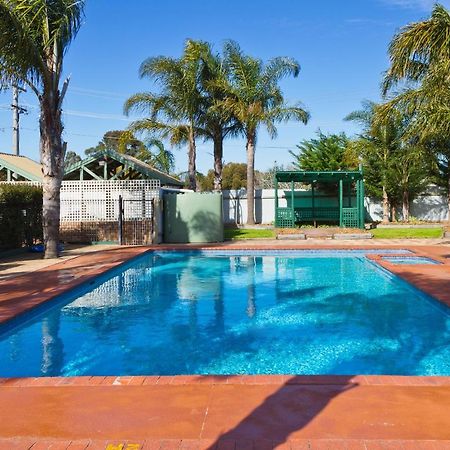 Sandhurst Motel Carrum Downs Екстер'єр фото