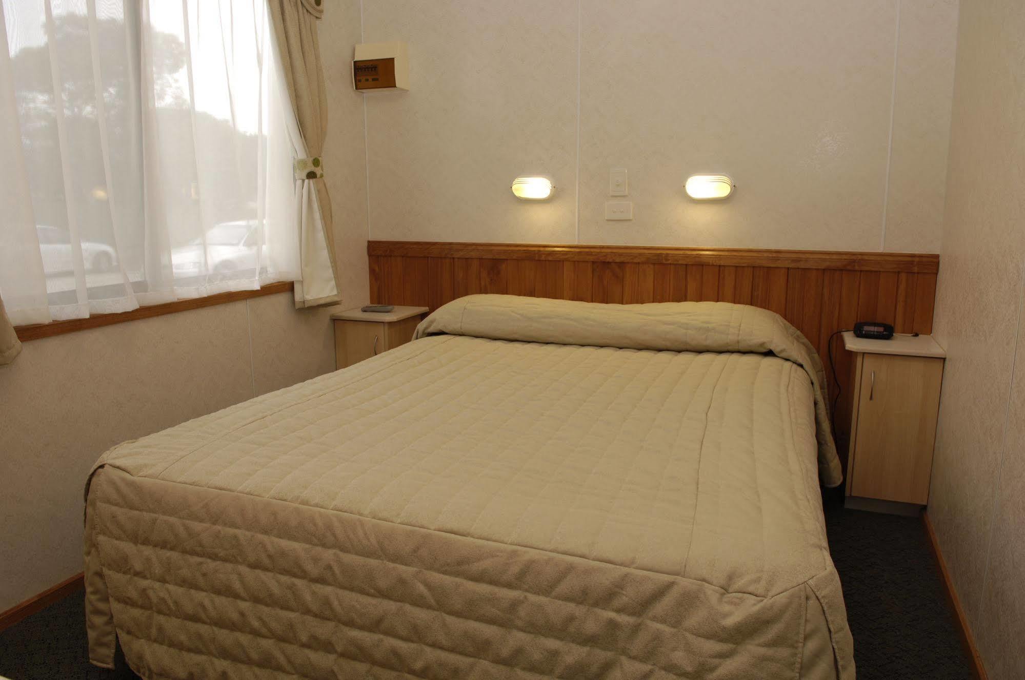 Sandhurst Motel Carrum Downs Екстер'єр фото