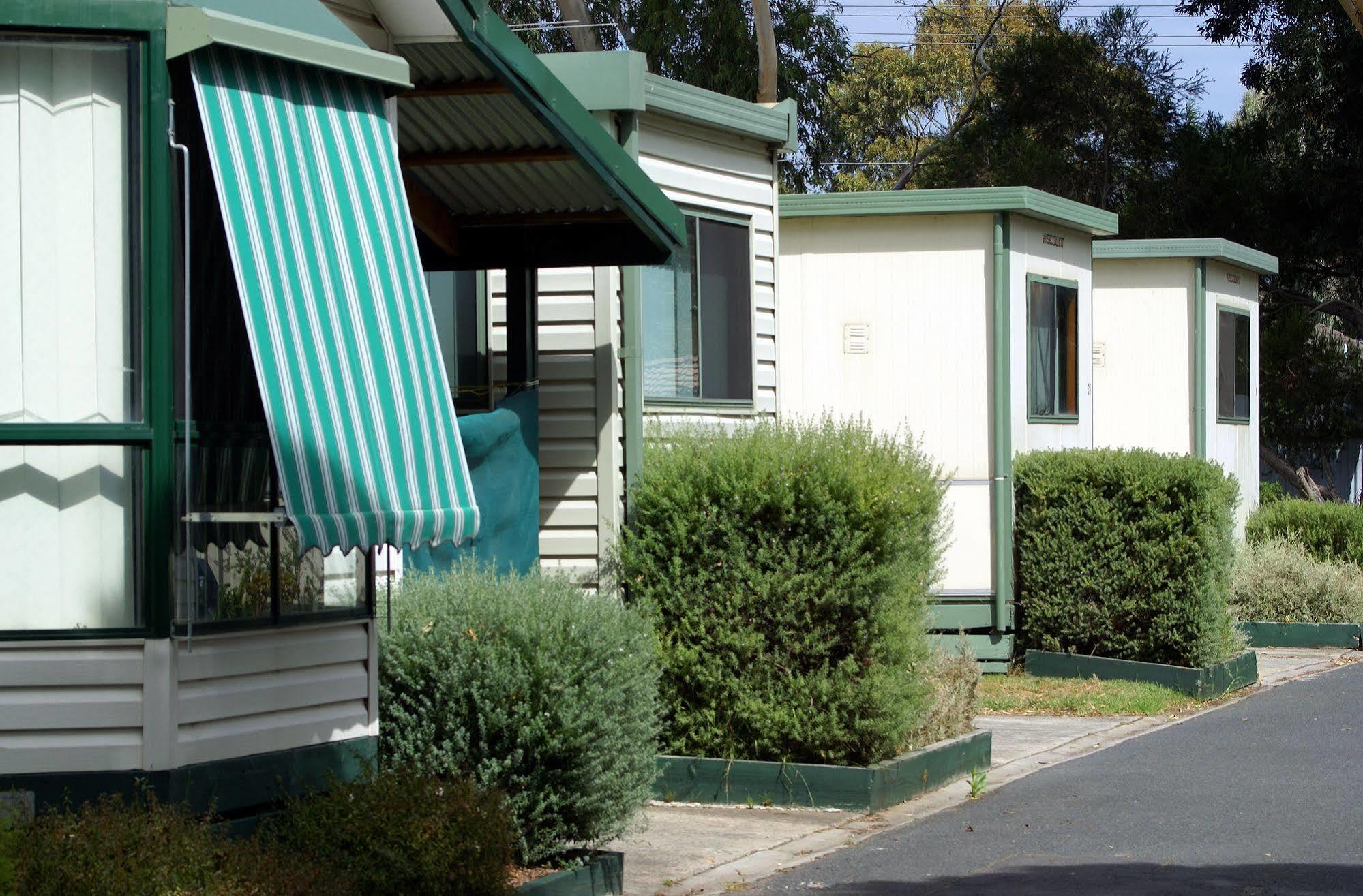 Sandhurst Motel Carrum Downs Екстер'єр фото